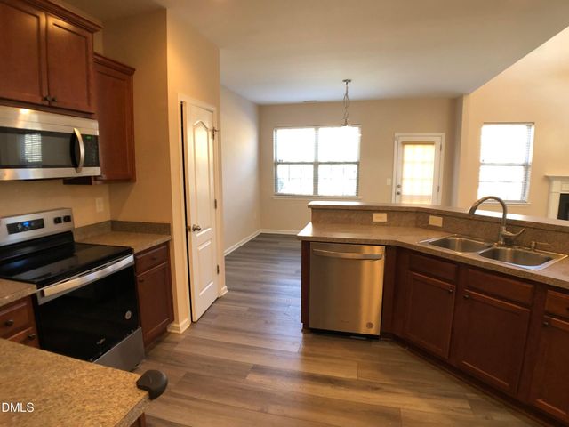 210 Windy Peak Loop, Cary, NC 27519