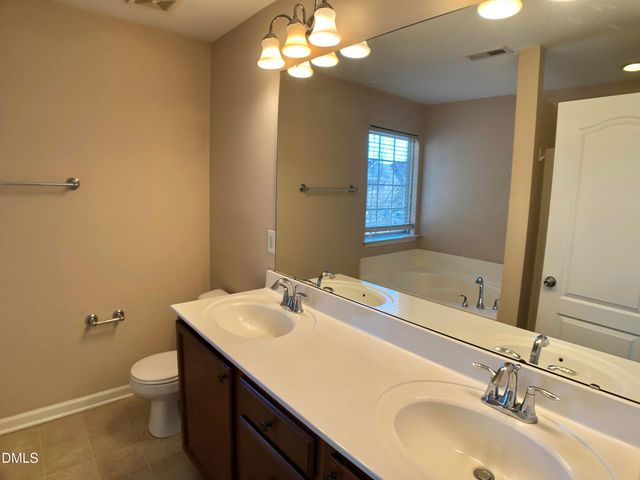 210 Windy Peak Loop, Cary, NC 27519