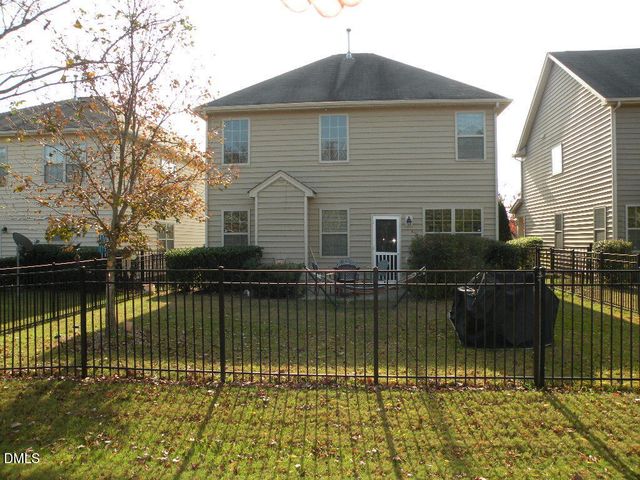 210 Windy Peak Loop, Cary, NC 27519