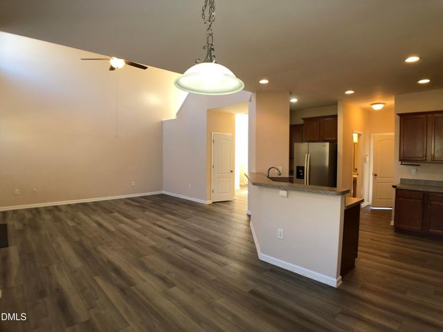210 Windy Peak Loop, Cary, NC 27519