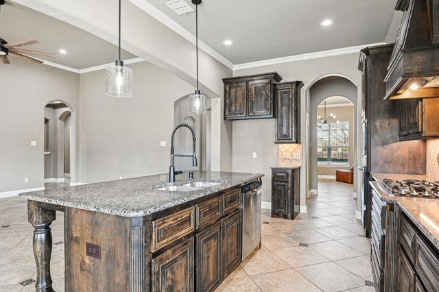 102 Citation Lane, Waxahachie, TX 75165