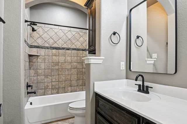 102 Citation Lane, Waxahachie, TX 75165