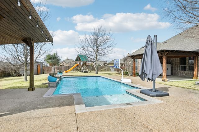 102 Citation Lane, Waxahachie, TX 75165