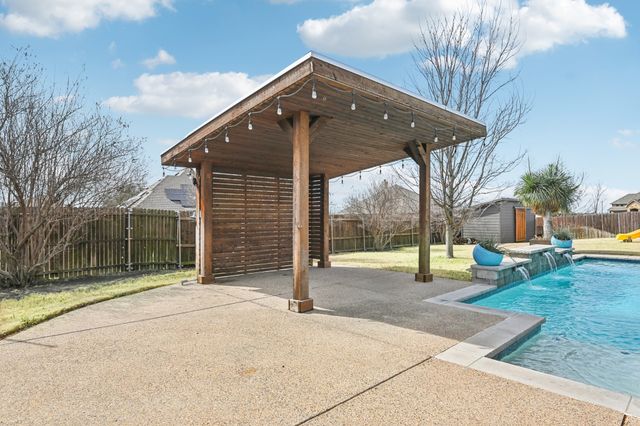 102 Citation Lane, Waxahachie, TX 75165