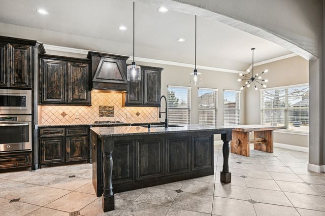 102 Citation Lane, Waxahachie, TX 75165