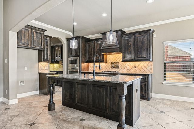 102 Citation Lane, Waxahachie, TX 75165