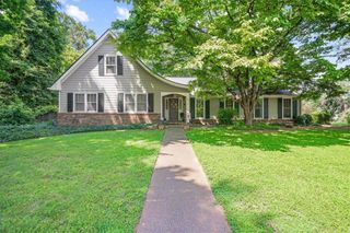 1843 Mountain Creek Drive, Stone Mountain, GA 30087