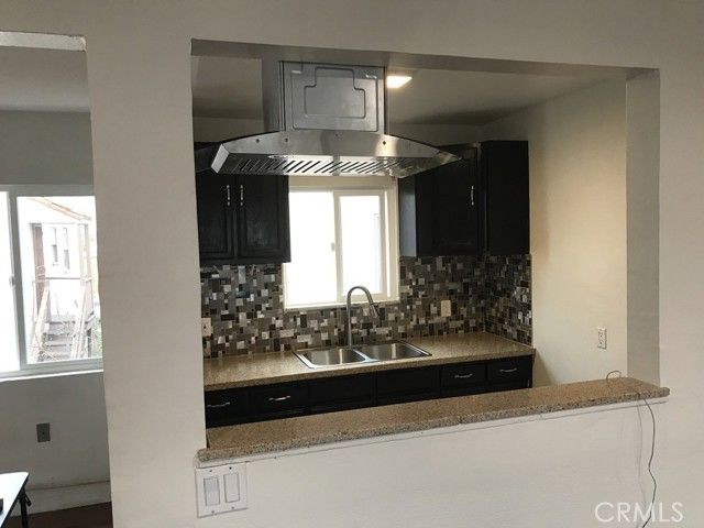 3887 S Van Ness Avenue, Los Angeles, CA 90062