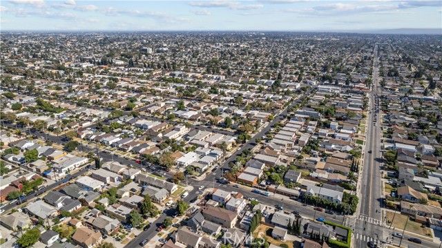 3887 S Van Ness Avenue, Los Angeles, CA 90062