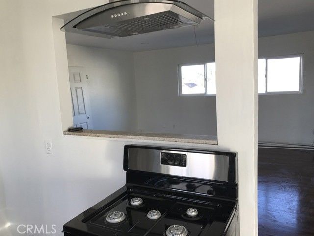 3887 S Van Ness Avenue, Los Angeles, CA 90062