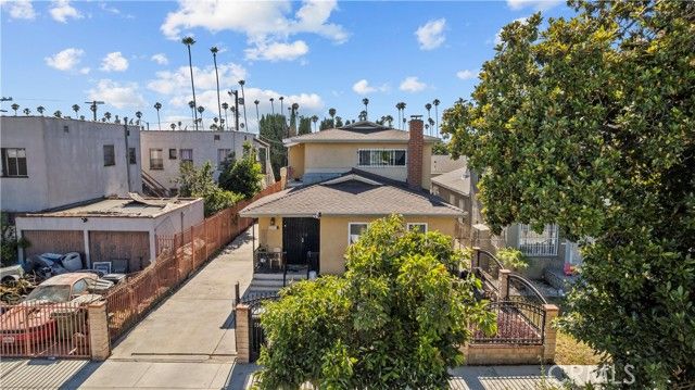 3887 S Van Ness Avenue, Los Angeles, CA 90062