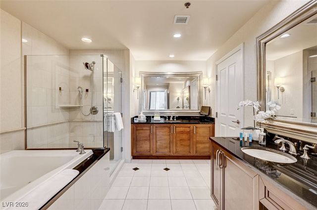 135 East Harmon Avenue 2721, Las Vegas, NV 89109