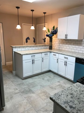 1502 Dale Place, Irving, TX 75061