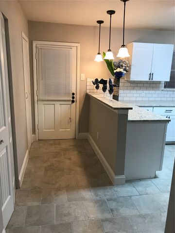 1502 Dale Place, Irving, TX 75061