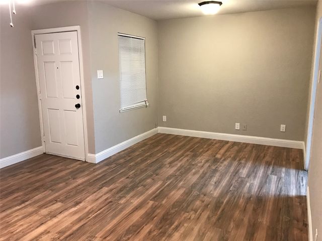 1502 Dale Place, Irving, TX 75061