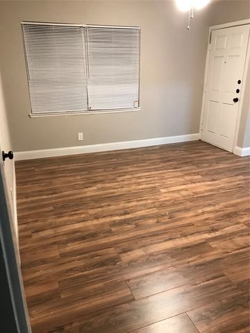 1502 Dale Place, Irving, TX 75061