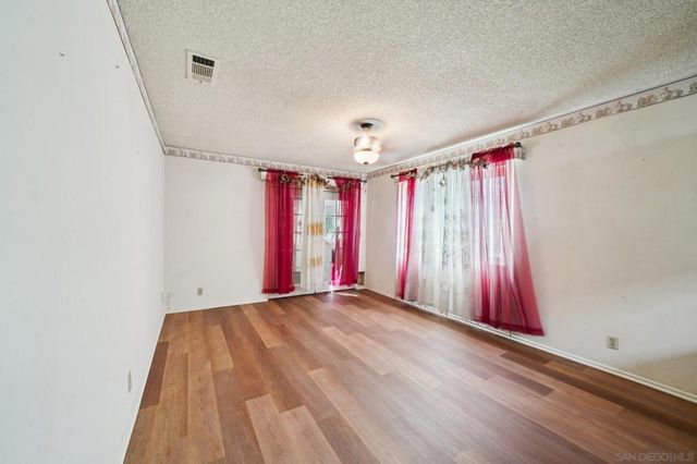 27920 Lexington Court, Menifee, CA 92586