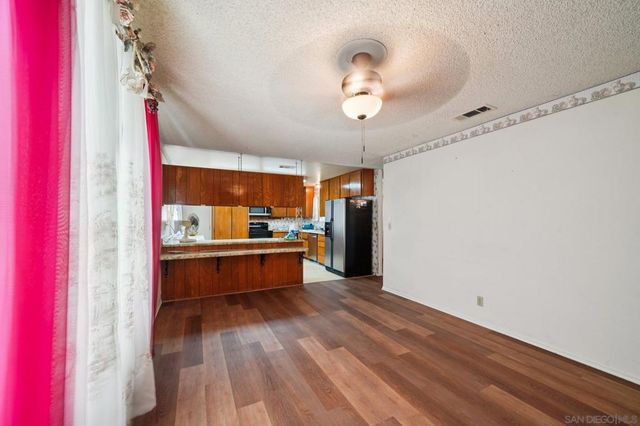 27920 Lexington Court, Menifee, CA 92586