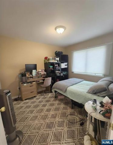 8 William Street, Saddle Brook, NJ 07663