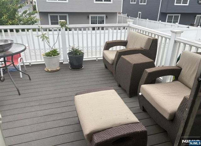 8 William Street, Saddle Brook, NJ 07663