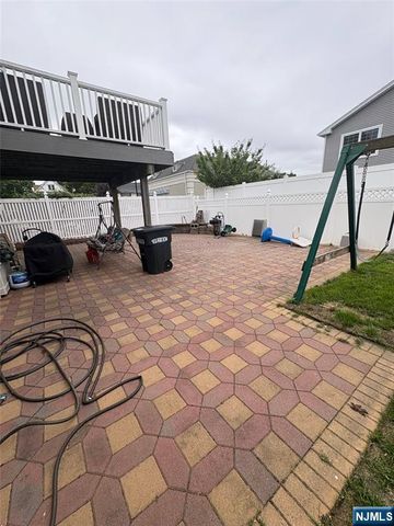 8 William Street, Saddle Brook, NJ 07663