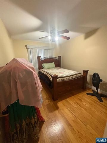 8 William Street, Saddle Brook, NJ 07663