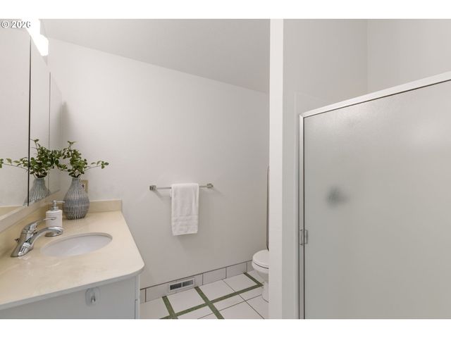 965 Ne 34TH Pl, Canby, OR 97013