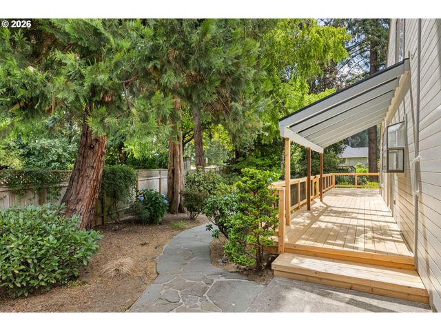 965 Ne 34TH Pl, Canby, OR 97013