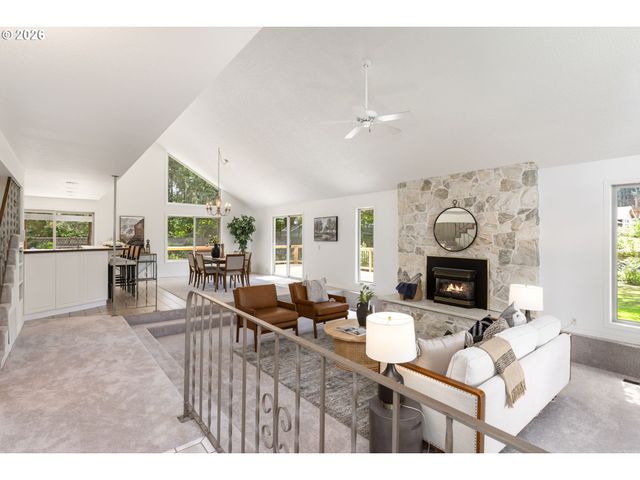 965 Ne 34TH Pl, Canby, OR 97013