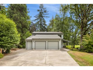 965 Ne 34TH Pl, Canby, OR 97013