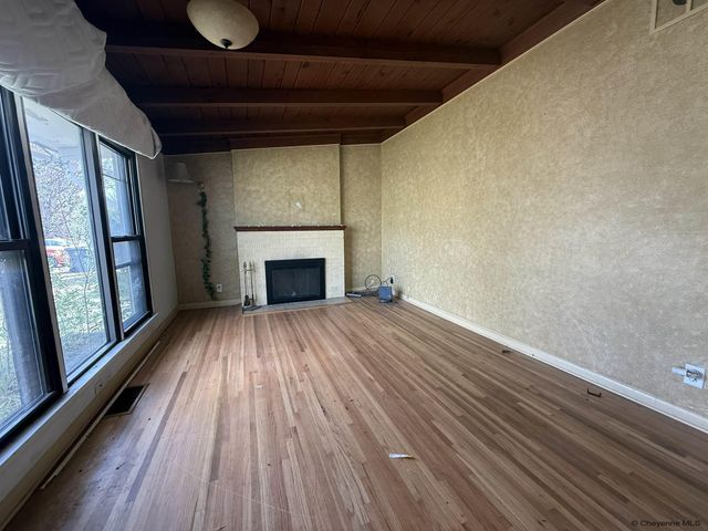 1955 NEWTON DR, Cheyenne, WY 82001