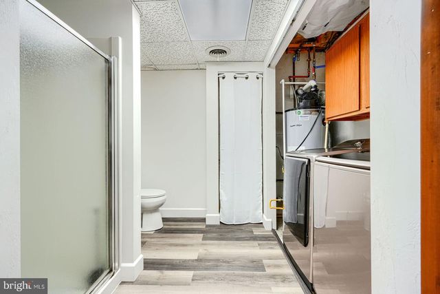 406 3RD, Mcsherrystown, PA 17344