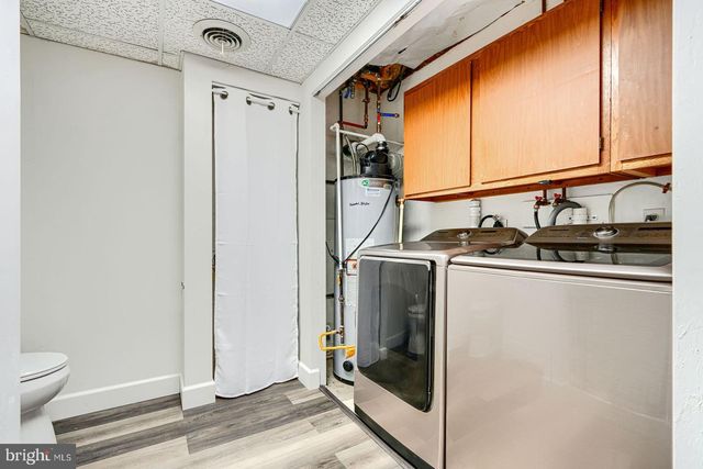 406 3RD, Mcsherrystown, PA 17344