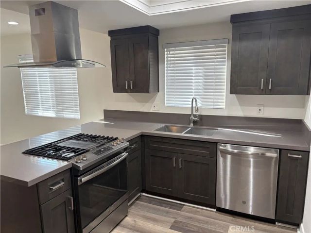 17 E Plymouth B, Long Beach, CA 90805
