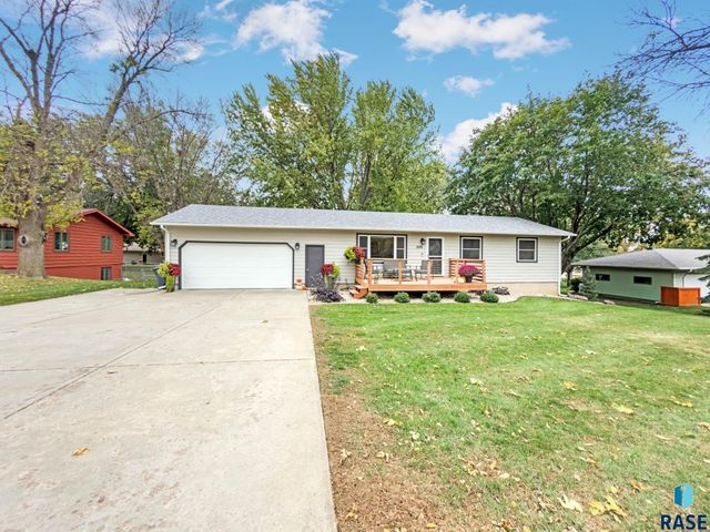 209 E 5th St Street, Crooks, SD 57020