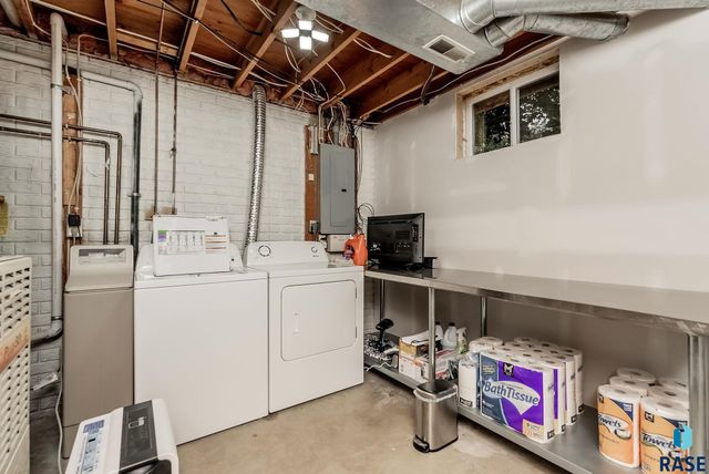 209 E 5th St Street, Crooks, SD 57020