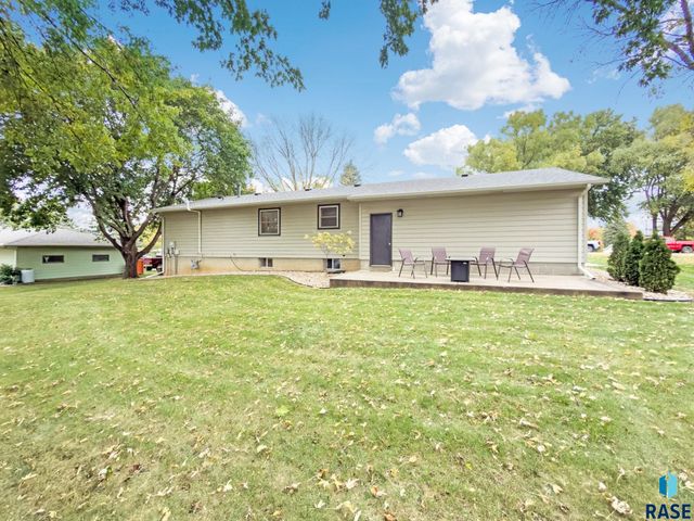 209 E 5th St Street, Crooks, SD 57020