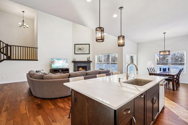 835 Mocha Way, Verona, WI 53593