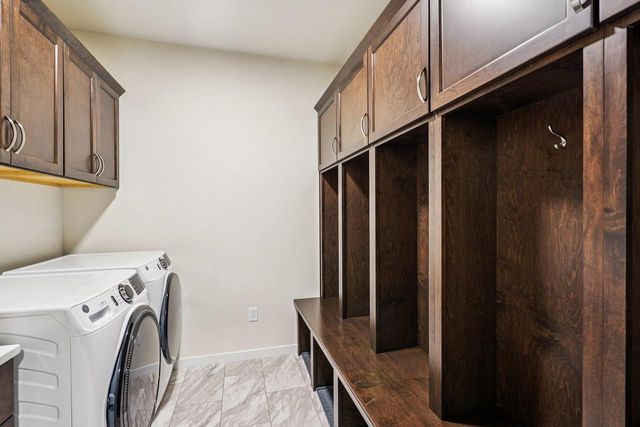 835 Mocha Way, Verona, WI 53593