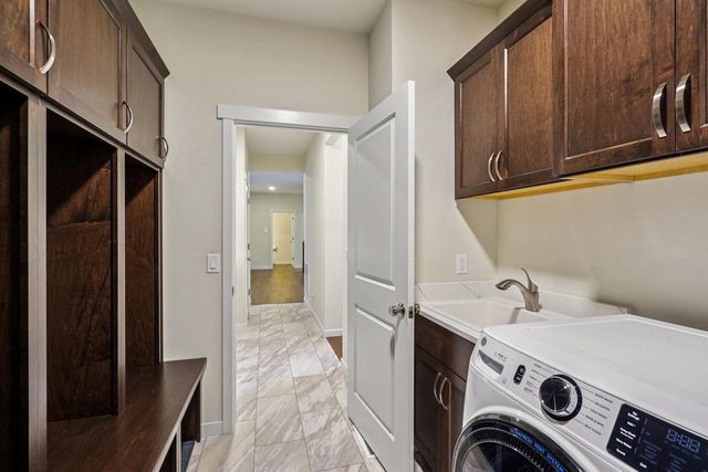 835 Mocha Way, Verona, WI 53593