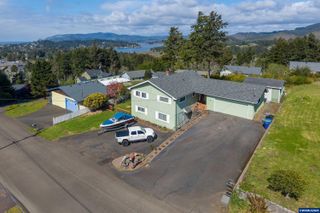 1636 SE Oar Dr, Lincoln City, OR 97367