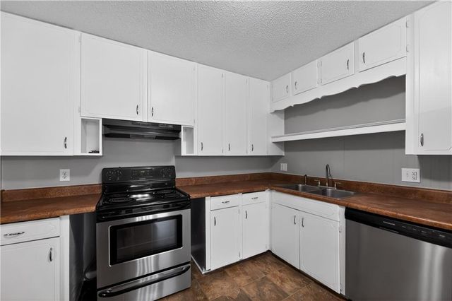 6508 Hardy Avenue, Raytown, MO 64133