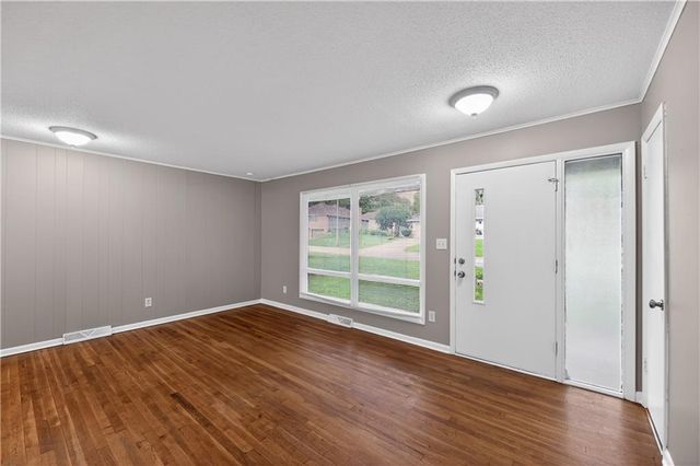 6508 Hardy Avenue, Raytown, MO 64133