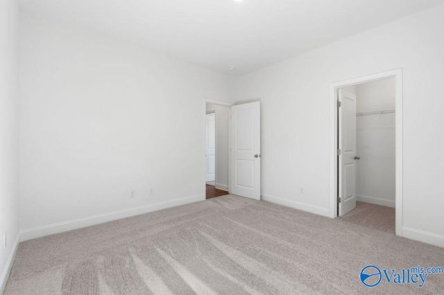 901 Ronnie Drive SE, Hartselle, AL 35640