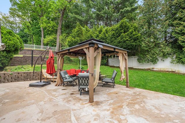 210 ALPS RD, Wayne, NJ 07470