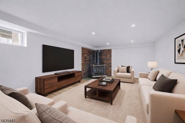 132 Upper High Crest Dr, West Milford Twp., NJ 07480