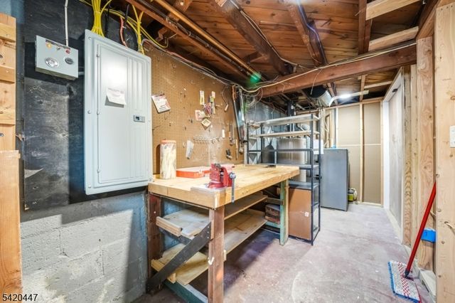 132 Upper High Crest Dr, West Milford Twp., NJ 07480