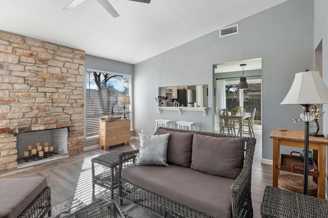 10401 Burmaster LN A, Austin, TX 78750