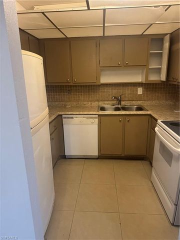 1830 Maravilla AVE # 811, Fort Myers, FL 33901