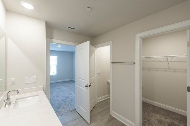 204 Douglas Bend Rd Unit 903, Gallatin, TN 37066